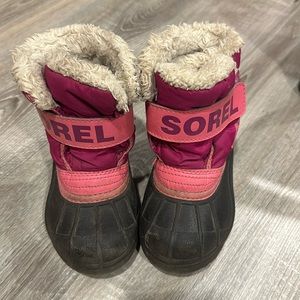 Toddler size 8 girls Sorels